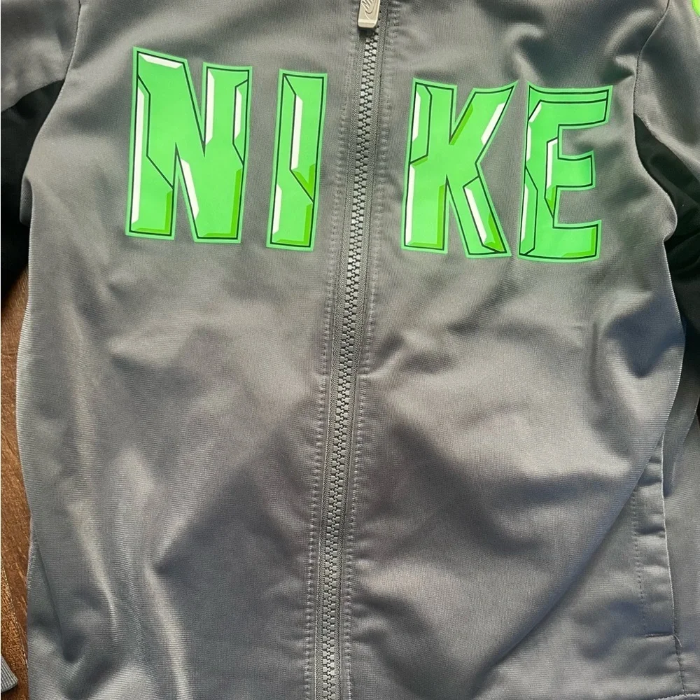 Nike boys full zip jacket coat hoodie bundle 2 total pockets Sz 5